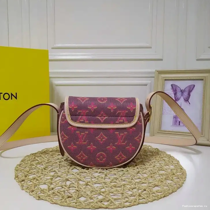 Fashionrepsfam ru LV Bags 20B570008 0713
